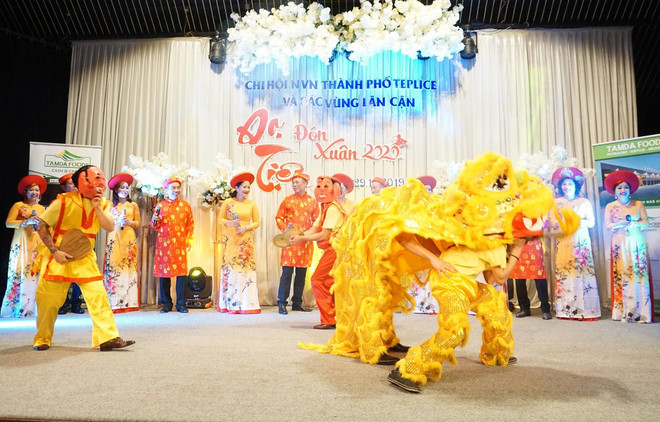Año Nuevo, ocasión para consolidar unidad de vietnamitas en República Checa ảnh 1 Año Nuevo, ocasión para consolidar unidad de vietnamitas en República Checa ảnh 1