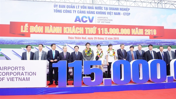 Recibe sector de aviación vietnamita al pasajero número 115 millones en 2019 ảnh 1 Recibe sector de aviación vietnamita al pasajero número 115 millones en 2019 ảnh 1