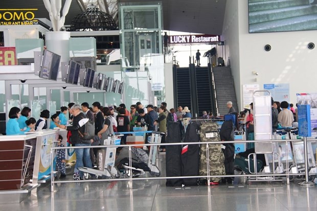 Registrarán gran concurrencia al aeropuerto de Hanoi en días feriados ảnh 1