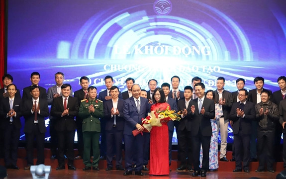 Lanzan programa de formación de expertos para gobierno cibernético en Vietnam ảnh 1