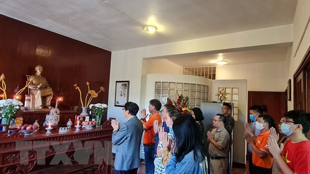 Vietnamitas en ultramar conmemoran natalicio del Presidente Ho Chi Minh ảnh 1 Vietnamitas en ultramar conmemoran natalicio del Presidente Ho Chi Minh ảnh 1