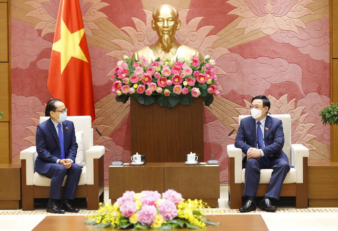 Presidente del Parlamento de Vietnam destaca relaciones de amistad con Camboya ảnh 1 Presidente del Parlamento de Vietnam destaca relaciones de amistad con Camboya ảnh 1