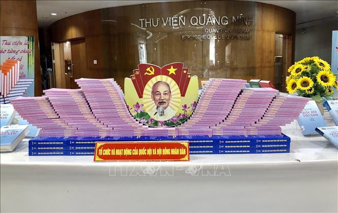Exhiben en Quang Ninh libros sobre elecciones a la Asamblea Nacional de Vietnam ảnh 1