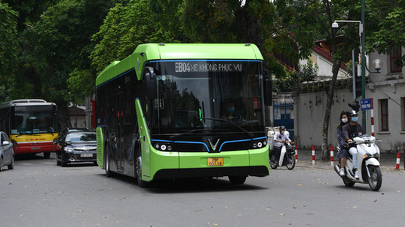 Hanoi realiza prueba de funcionamiento de autobuses eléctricos vietnamitas VinBus ảnh 1 Hanoi realiza prueba de funcionamiento de autobuses eléctricos vietnamitas VinBus ảnh 1
