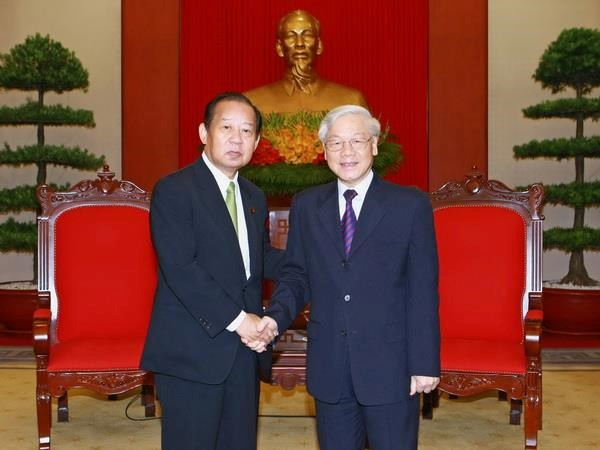 Fortalecen nexos entre partidos gobernantes de Vietnam y Japón ảnh 1 Fortalecen nexos entre partidos gobernantes de Vietnam y Japón ảnh 1