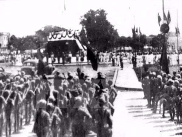 Exhiben documentos sobre Revolución de Agosto de Vietnam ảnh 1