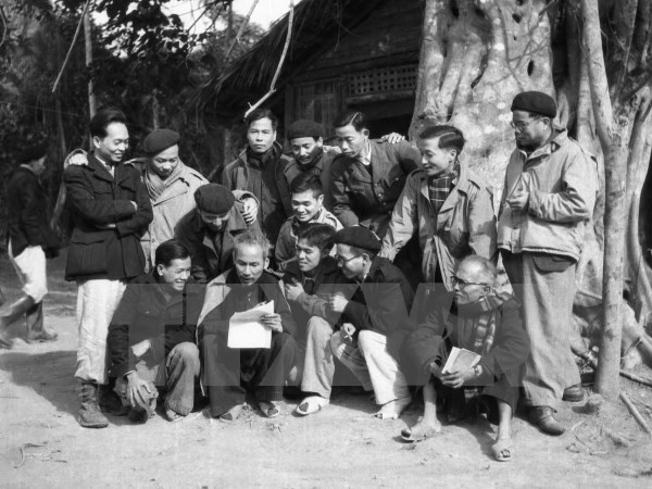 Celebra Vietnam actividades por 70 años de Revolución de Agosto ảnh 1 Celebra Vietnam actividades por 70 años de Revolución de Agosto ảnh 1