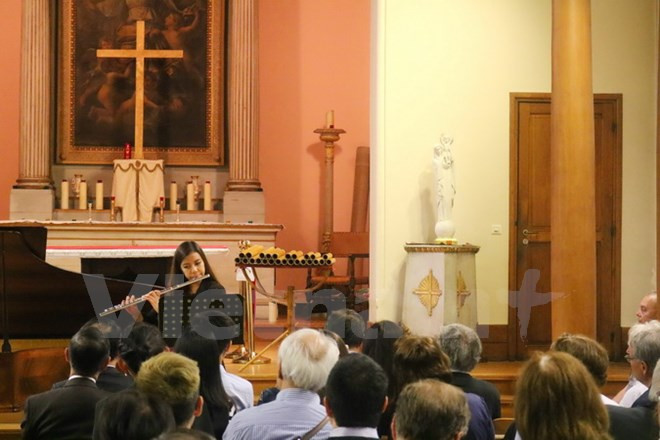 Efectúan en París concierto benéfico a favor de alumnos vietnamitas con situación difícil ảnh 1 Efectúan en París concierto benéfico a favor de alumnos vietnamitas con situación difícil ảnh 1