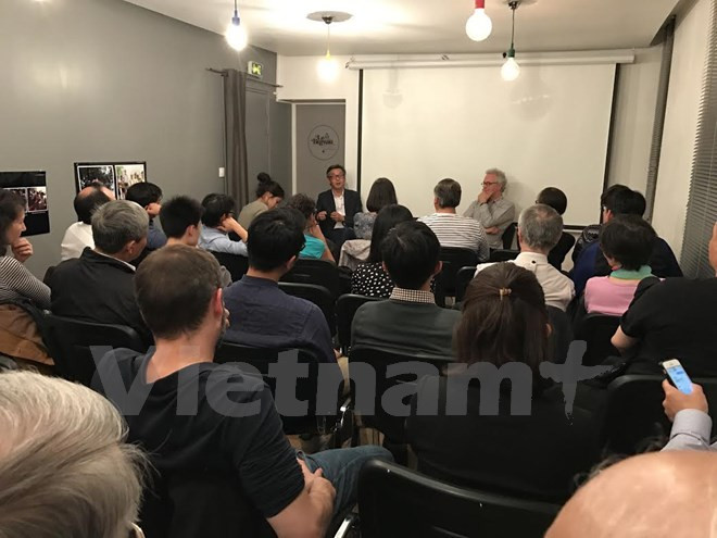 Efectúan seminario y proyección de documental sobre Mar del Este en París ảnh 1 Efectúan seminario y proyección de documental sobre Mar del Este en París ảnh 1
