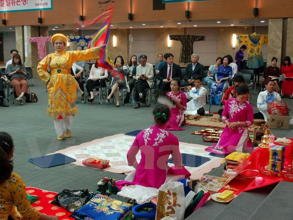 Promueven en Sudcorea culto a Diosas Madres de Vietnam ảnh 1 Promueven en Sudcorea culto a Diosas Madres de Vietnam ảnh 1