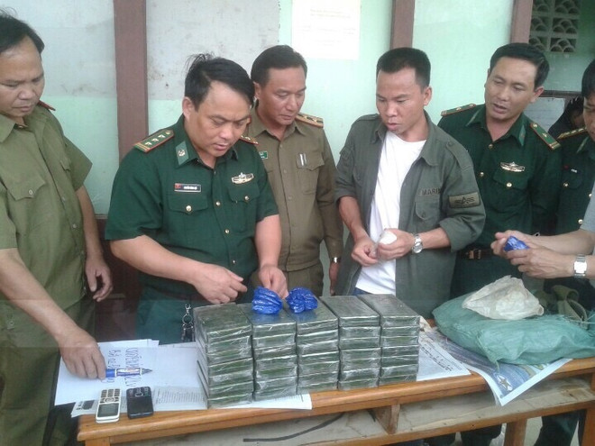 Policías de Vietnam y Laos refuerzan cooperación entra delincuencia transfronteriza ảnh 1 Policías de Vietnam y Laos refuerzan cooperación entra delincuencia transfronteriza ảnh 1