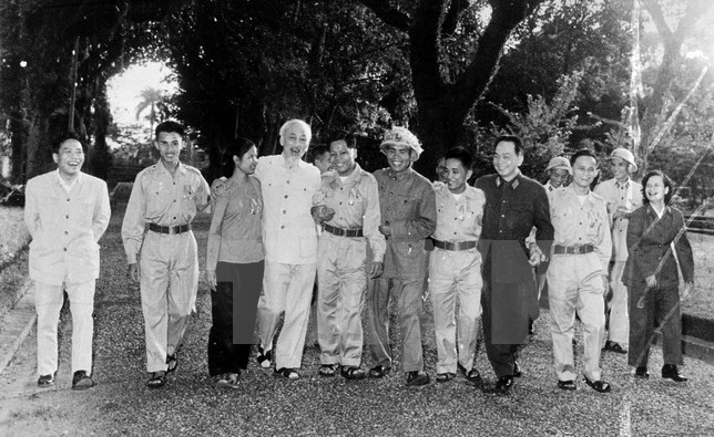 Jóvenes vietnamitas en Tailandia aprenden sobre vida y obra de Ho Chi Minh ảnh 1 Jóvenes vietnamitas en Tailandia aprenden sobre vida y obra de Ho Chi Minh ảnh 1