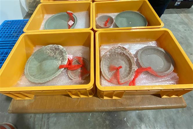 Naufragios centenarios llenos de cerámica encontrados en Singapur ảnh 1 Naufragios centenarios llenos de cerámica encontrados en Singapur ảnh 1