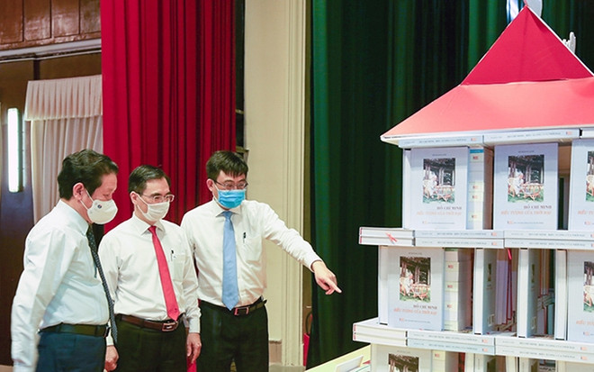 Promueven la cultura de la lectura a través de exhibición y feria del libro en línea ảnh 1 Promueven la cultura de la lectura a través de exhibición y feria del libro en línea ảnh 1