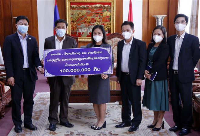 Provincia laosiana apoya esfuerzos de respuesta al COVID-19 en Vietnam ảnh 1 Provincia laosiana apoya esfuerzos de respuesta al COVID-19 en Vietnam ảnh 1