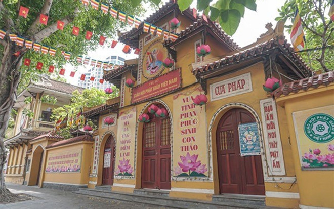 Refuerzan medidas preventivas contra el COVID-19 en organizaciones religiosas en Vietnam ảnh 1 Refuerzan medidas preventivas contra el COVID-19 en organizaciones religiosas en Vietnam ảnh 1