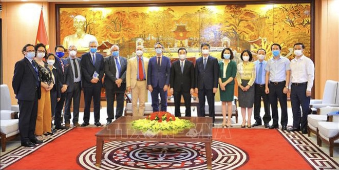 Propone UE construcción de universidad de estándar europeo en Hanoi ảnh 2