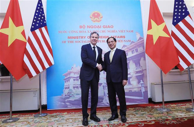 Canciller vietnamita sostiene conversaciones con su homólogo estadounidense ảnh 1 Canciller vietnamita sostiene conversaciones con su homólogo estadounidense ảnh 1