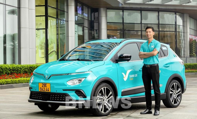 Inauguran primera marca de taxis puramente eléctricos en Vietnam ảnh 1