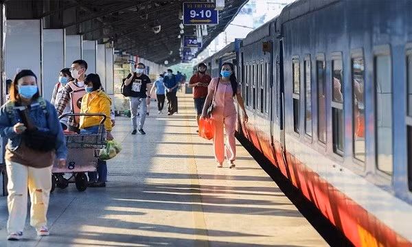 Se acaban boletos de trenes para días feriados ảnh 1