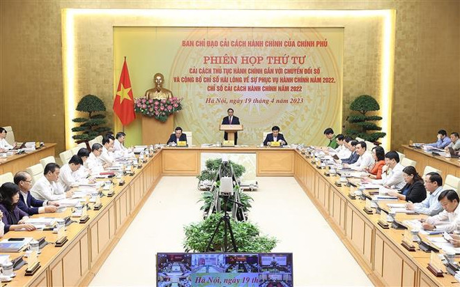 Reforma administrative es una de las tres tareas estratégicas de Vietnam, afirma premier ảnh 2
