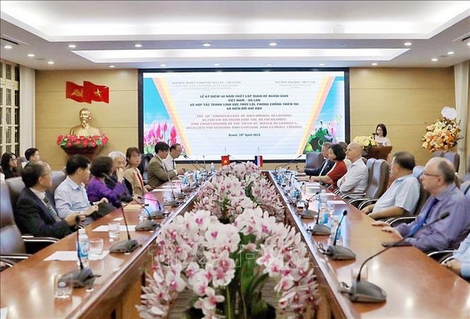 Celebran en Hanoi el 50 aniversario de relaciones Vietnam y Países Bajos ảnh 1 Celebran en Hanoi el 50 aniversario de relaciones Vietnam y Países Bajos ảnh 1