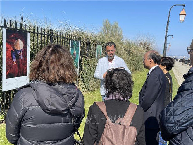 Organizan en Francia exposición fotográfica sobre Vietnam ảnh 2 Organizan en Francia exposición fotográfica sobre Vietnam ảnh 2