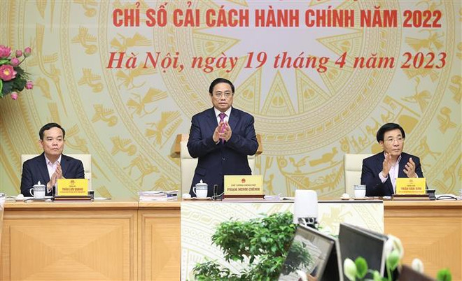 Reforma administrative es una de las tres tareas estratégicas de Vietnam, afirma premier ảnh 1