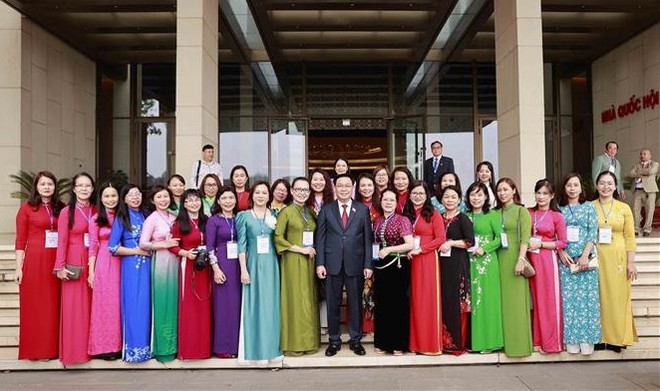 Enaltecen aportes del Club de Mujeres Periodistas de Vietnam al desarrollo nacional ảnh 1 Enaltecen aportes del Club de Mujeres Periodistas de Vietnam al desarrollo nacional ảnh 1