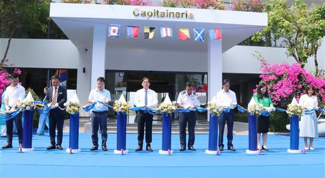 Primer puerto deportivo internacional de Vietnam opera de manera piloto en Nha Trang ảnh 2