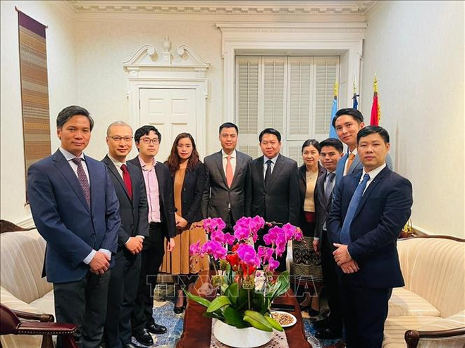 Embajador vietnamita ante la ONU felicita a Laos y Camboya por fiestas tradiciones ảnh 1 Embajador vietnamita ante la ONU felicita a Laos y Camboya por fiestas tradiciones ảnh 1