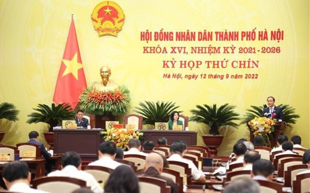 Hanoi discute temas importantes en el desarrollo socioeconómico ảnh 1