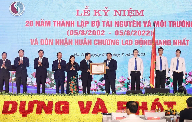 Celebran dos décadas del Ministerio de Recursos Naturales y Medio Ambiente de Vietnam ảnh 1 Celebran dos décadas del Ministerio de Recursos Naturales y Medio Ambiente de Vietnam ảnh 1
