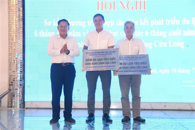 Delta del Mekong reconoce otros dos destinos turísticos típicos ảnh 2 Delta del Mekong reconoce otros dos destinos turísticos típicos ảnh 2