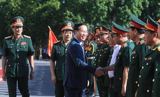 Presidente vietnamita inspecciona misiones de defensa en la Región Militar 2 ảnh 1 Presidente vietnamita inspecciona misiones de defensa en la Región Militar 2 ảnh 1