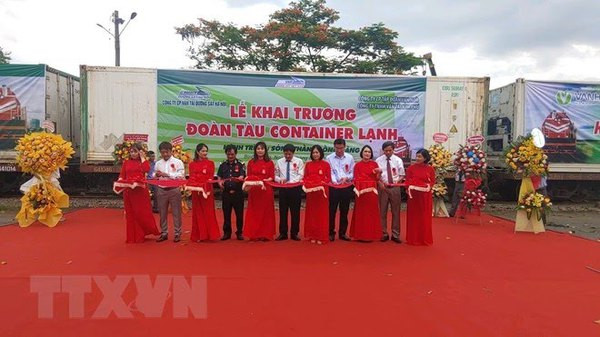 Operan tren de contenedores refrigerados de Vietnam a China ảnh 1 Operan tren de contenedores refrigerados de Vietnam a China ảnh 1