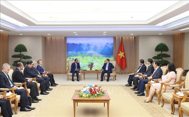 Premier vietnamita recibe al canciller de Malasia ảnh 2 Premier vietnamita recibe al canciller de Malasia ảnh 2