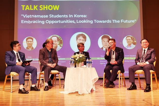 Celebran Conferencia de Jóvenes Científicos de Vietnam en Seúl ảnh 2 Celebran Conferencia de Jóvenes Científicos de Vietnam en Seúl ảnh 2