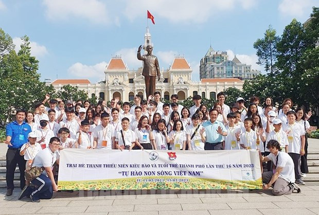 Abren campamento veraniego para jóvenes vietnamitas en ultramar y de Ciudad Ho Chi Minh ảnh 1 Abren campamento veraniego para jóvenes vietnamitas en ultramar y de Ciudad Ho Chi Minh ảnh 1