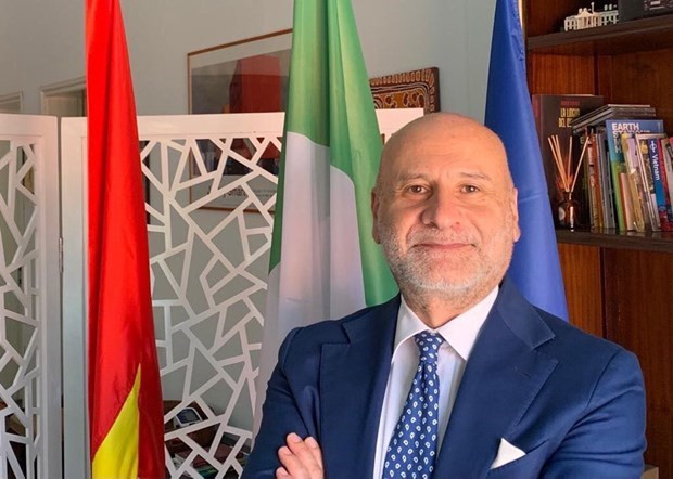 Embajador de Italia en Vietnam condecorado con distinción vietnamita ảnh 1