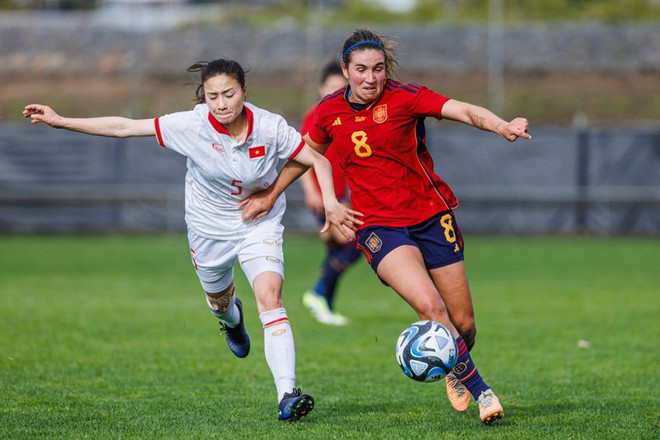Fútbol femenino de Vietnam adquiere experiencias tras partido con España ảnh 1 Fútbol femenino de Vietnam adquiere experiencias tras partido con España ảnh 1
