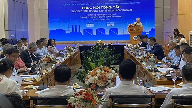 Debaten en Hanoi soluciones para crecimiento económico en el nuevo contexto ảnh 2 Debaten en Hanoi soluciones para crecimiento económico en el nuevo contexto ảnh 2