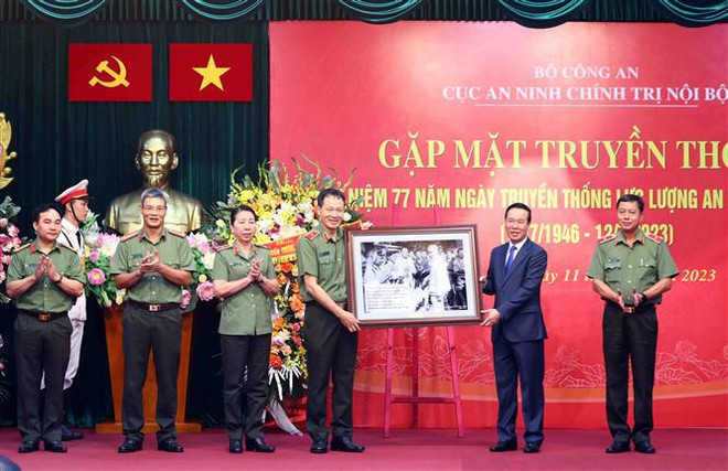 Presidente exhortó a fortalecer la seguridad política interna en nueva situación ảnh 1 Presidente exhortó a fortalecer la seguridad política interna en nueva situación ảnh 1