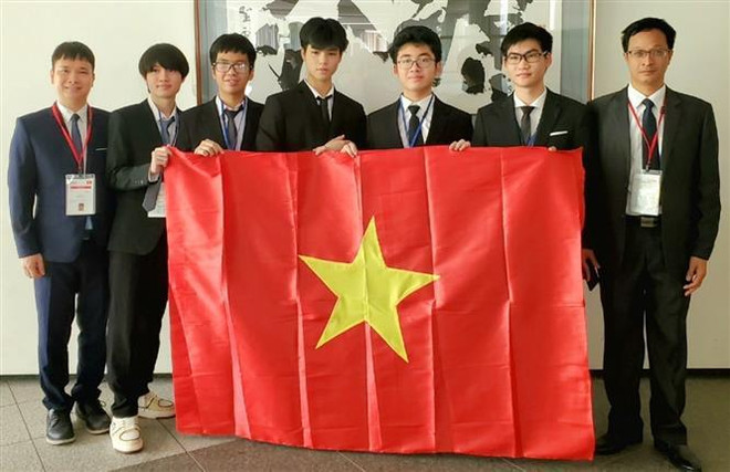 Estudiantes vietnamitas ganan medallas en Olimpiada Internacional de Física ảnh 1 Estudiantes vietnamitas ganan medallas en Olimpiada Internacional de Física ảnh 1