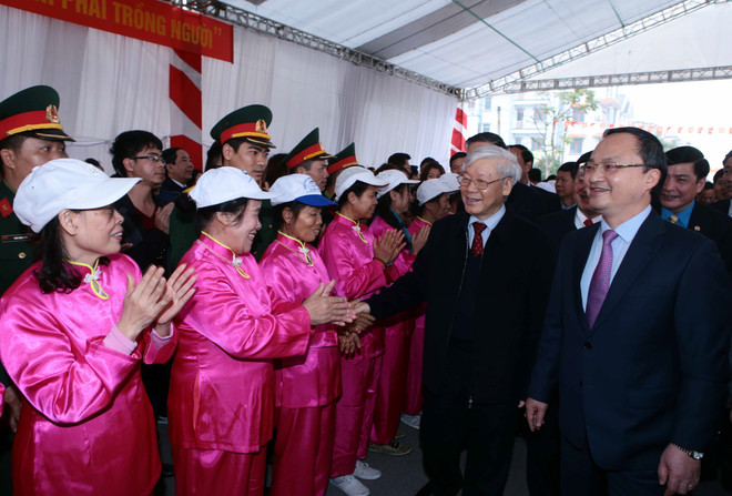 Secretario general del PCV visita Hung Yen por el Tet ảnh 1 Secretario general del PCV visita Hung Yen por el Tet ảnh 1
