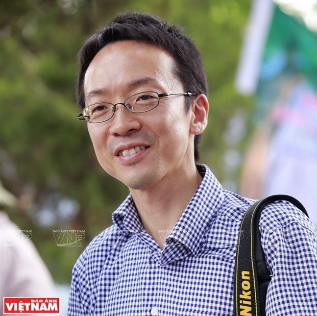 Doctor japonés ayuda a los pobladores thai en los servicios turísticos ảnh 1 Doctor japonés ayuda a los pobladores thai en los servicios turísticos ảnh 1