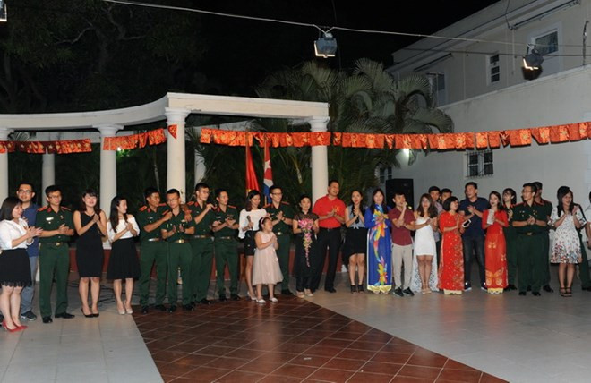Vietnamitas en Cuba celebran fiesta tradicional de primavera ảnh 1 Vietnamitas en Cuba celebran fiesta tradicional de primavera ảnh 1
