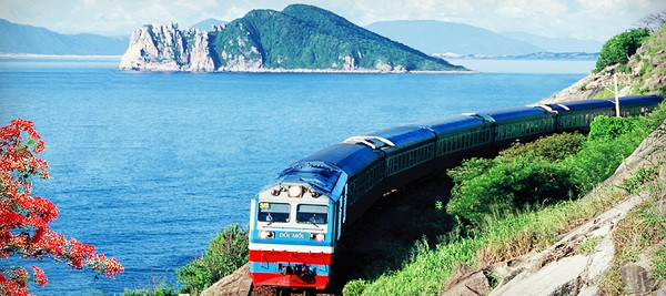 Viajes a lo largo de Vietnam en ruedas de tren ảnh 1