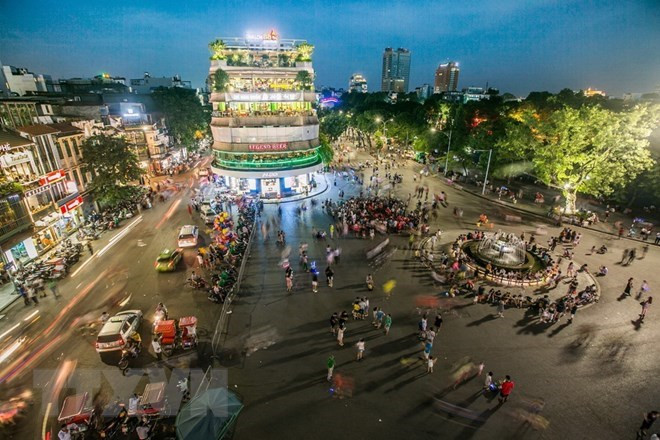 Vietnam aspira a ofrecer servicios a 94 millones de turistas nacionales y extranjeros en 2018 ảnh 1 Vietnam aspira a ofrecer servicios a 94 millones de turistas nacionales y extranjeros en 2018 ảnh 1