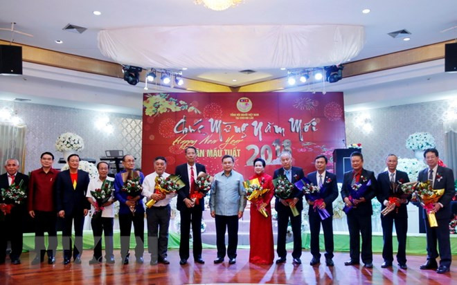 Organiza embajada vietnamita en Laos banquete para diplomáticos en ocasión del Tet ảnh 1